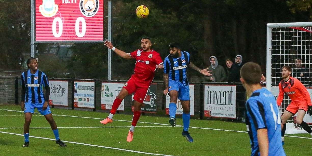 Erith Town beat Dean Grant in the air. Picture: Les Biggs