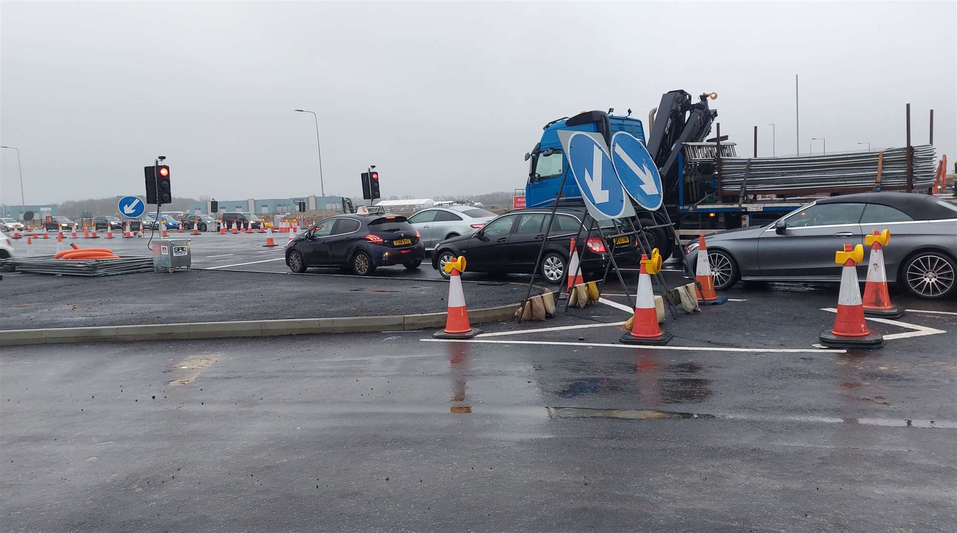 Temporary traffic lights have been installed at the Orbital Park junction