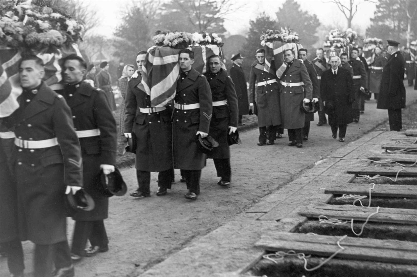 Funeral of the bus crash disaster in Chatham in 1951