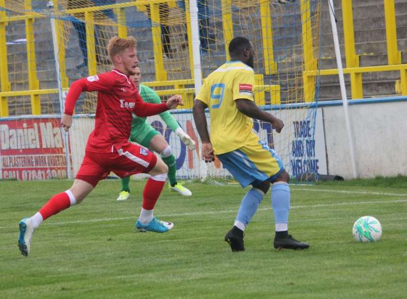 Finn O'Mara defending for the Gills at Canvey Picture: Kieran Argent / KJA Sports Images