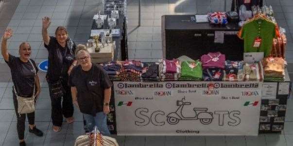 farmacia puerta norte Gran Tess Carlake starts scooter clothing stall at Dockside Outlet Centre