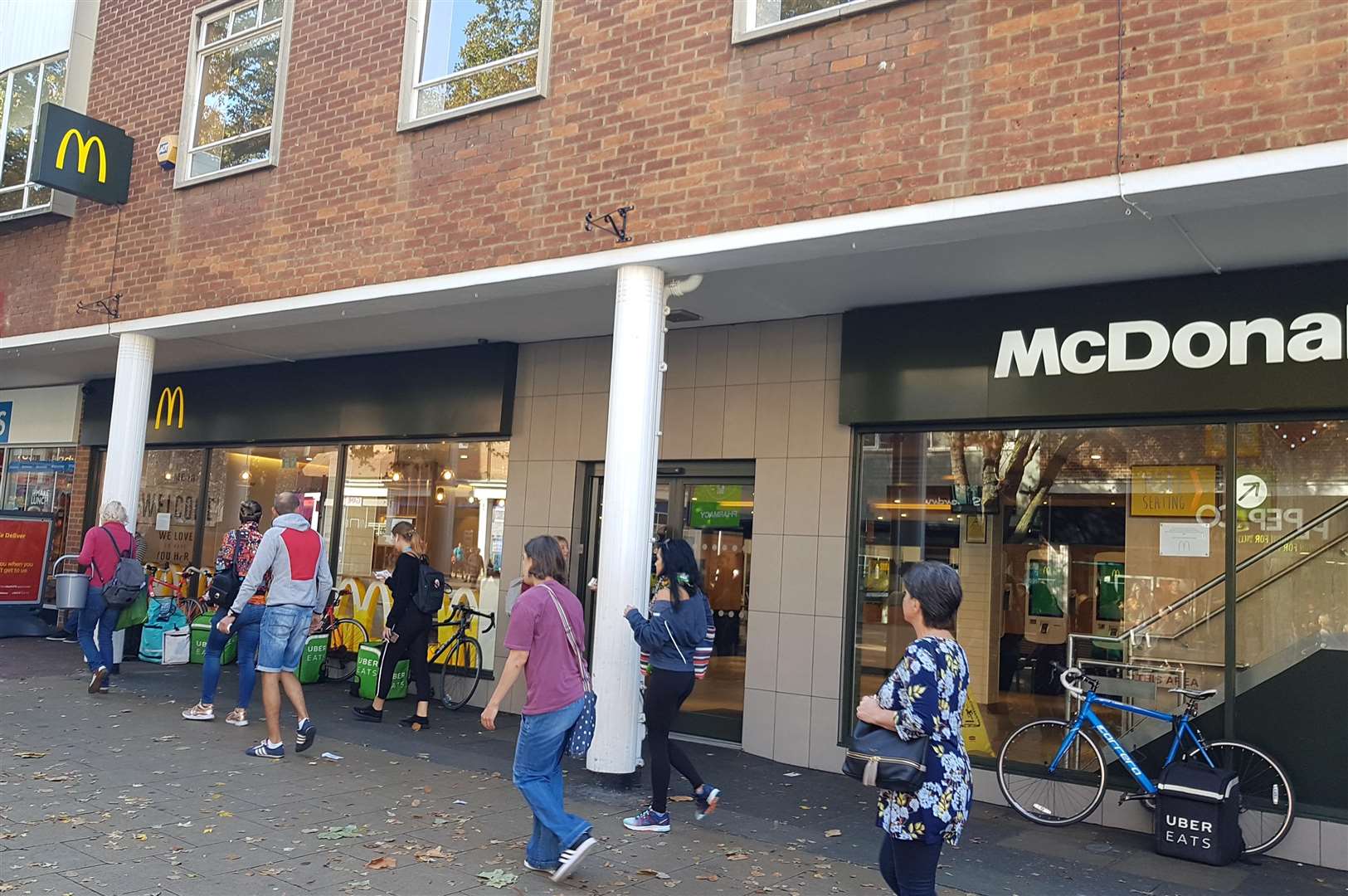 McDonalds is shut (4748350)