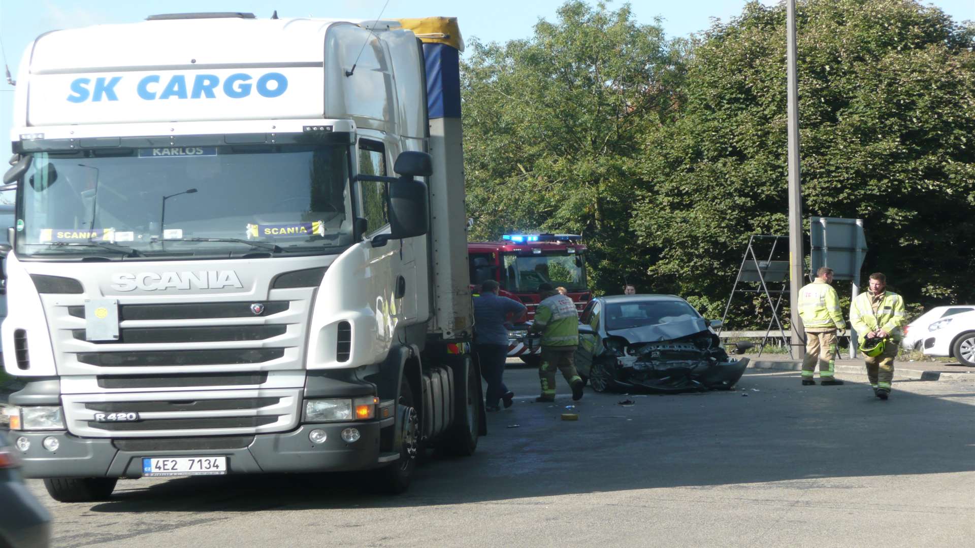 This afternoon's crash at the Whitfield roundabout near Dover.