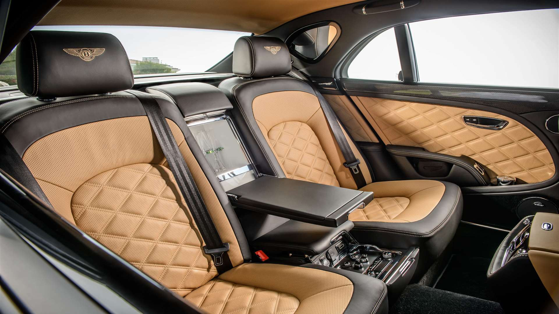 Luxurious, inviting and spacious, the rear seats are not a bad place to enjoy everything that the Mulsanne Speed has to offer
