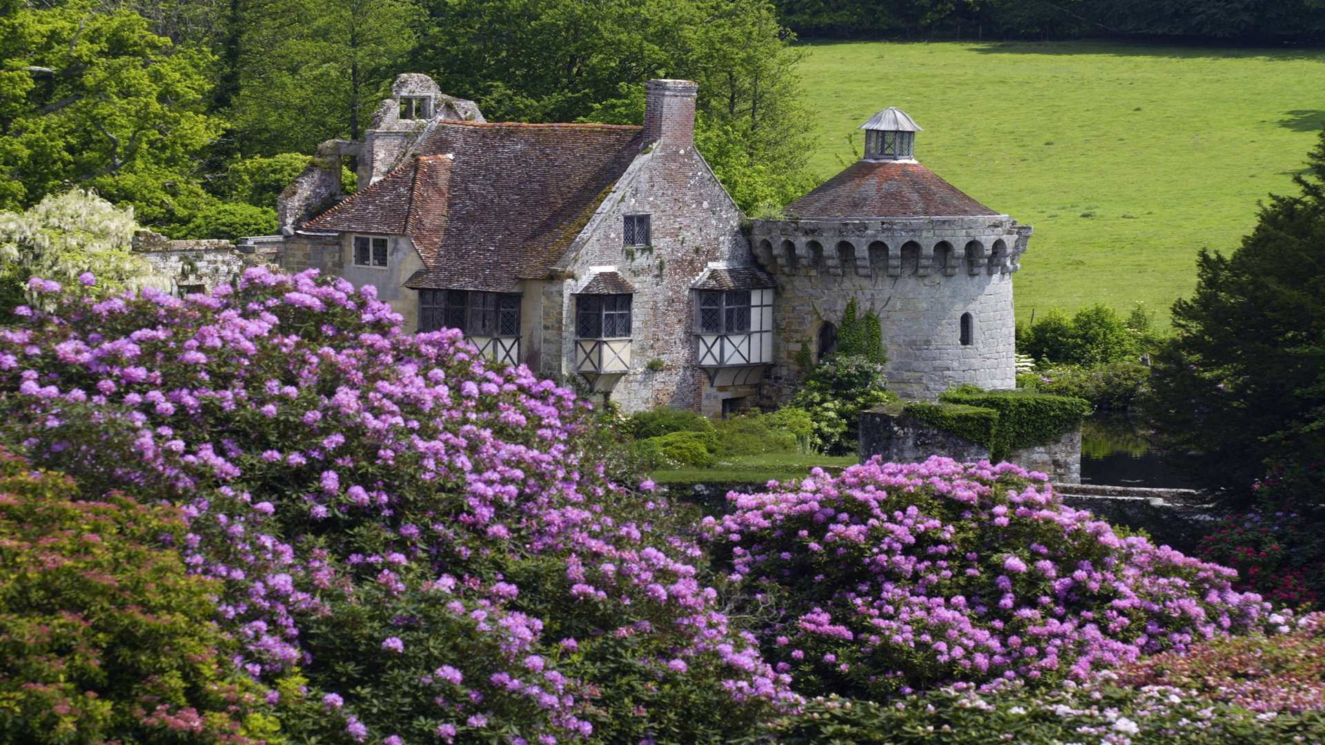 The National Trust's Scotney Castle
