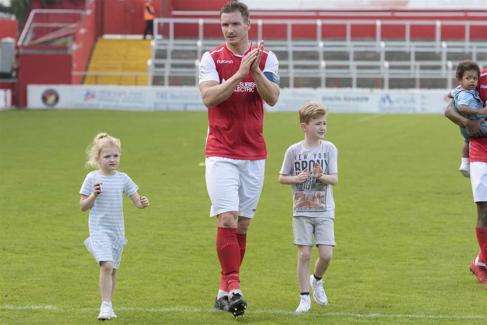 Skipper Dave Winfield and his children on a lap of honour Ebbsfleet Picture: Andy Payton