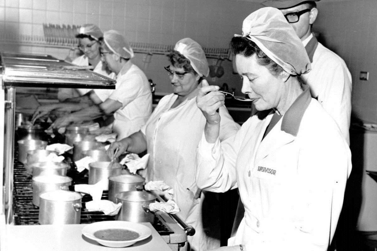 Quality control in the kitchen in the 1960s