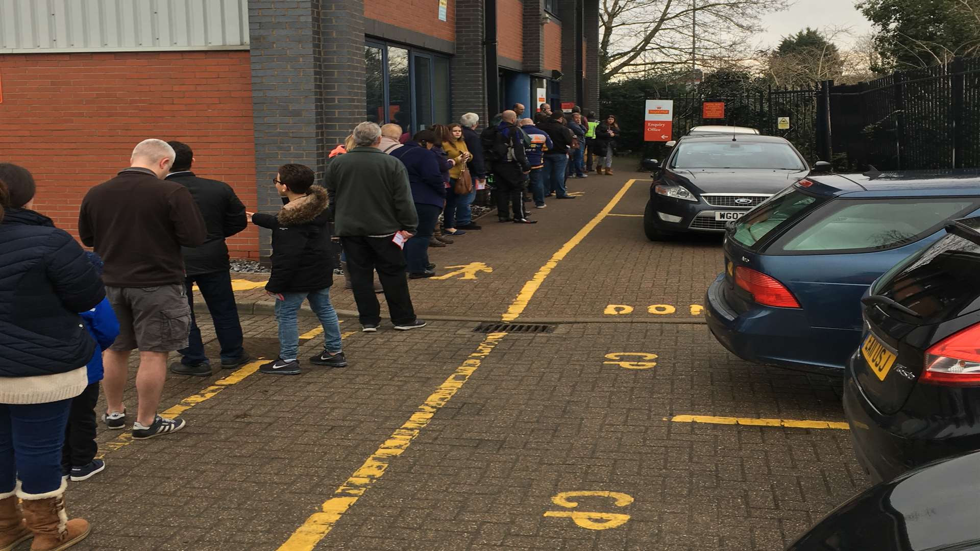 A photo sent by a customer reportedly shows only half the queue.