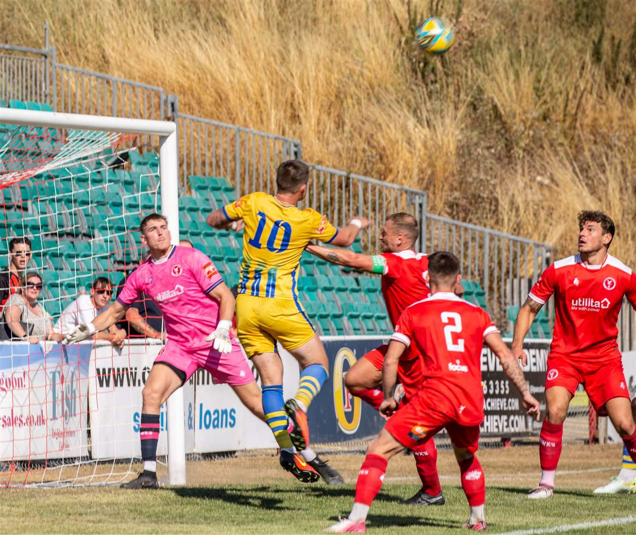Sittingbourne produced a big effort with 10 men at Whitehawk in Saturday's league opener Picture: Glen Smith