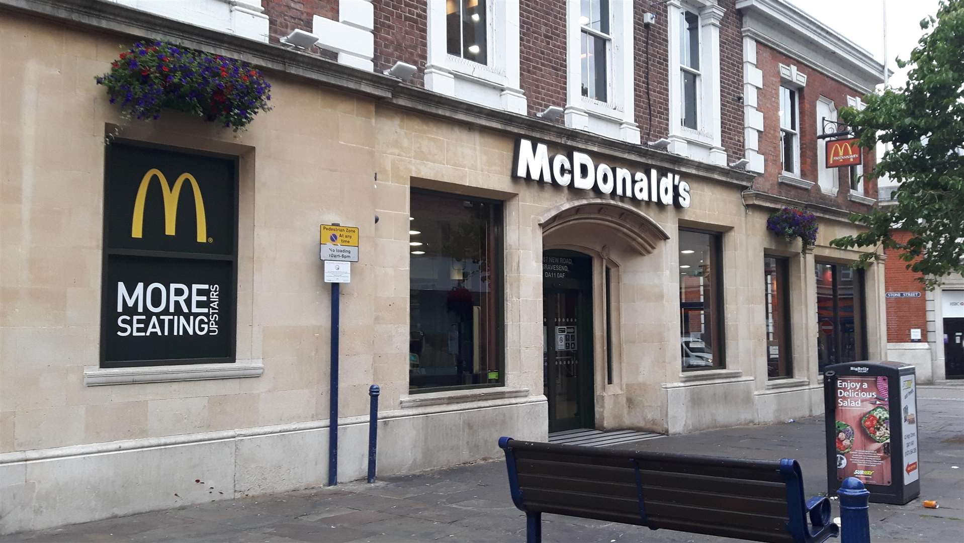 McDonald's in New Road, Gravesend