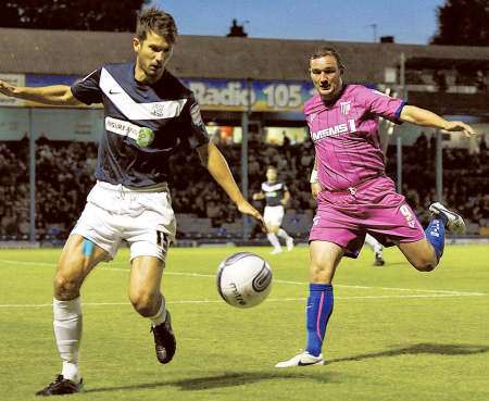 Danny Kedwell tries to close down an opponent during GIllingham's 1-0 defeat at Southend