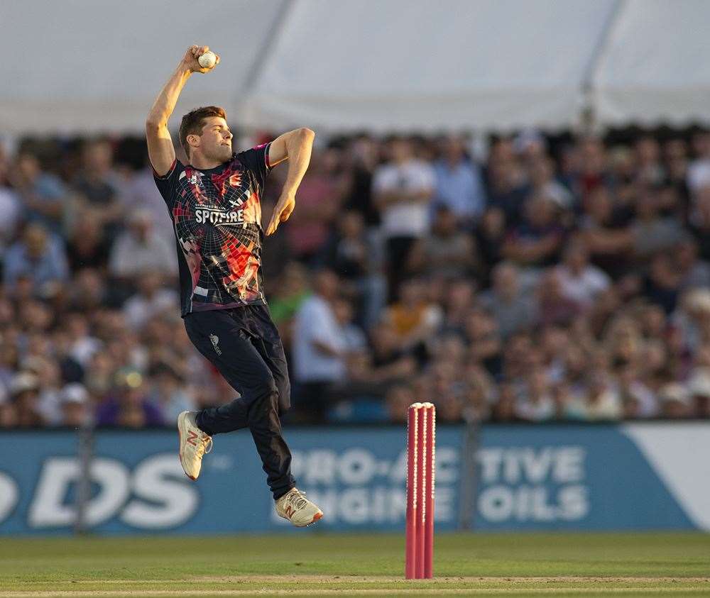 Marcus O'Riordan in bowling action during Kent's T20 game with Surrey Picture: Ady Kerry