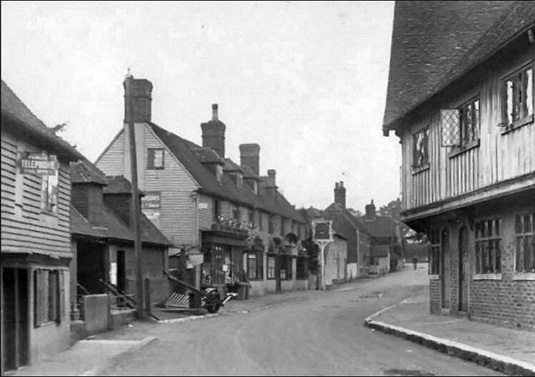 The Rose and Crown pictured in 1930. Picture: Shaun Gardener/dover-kent.com