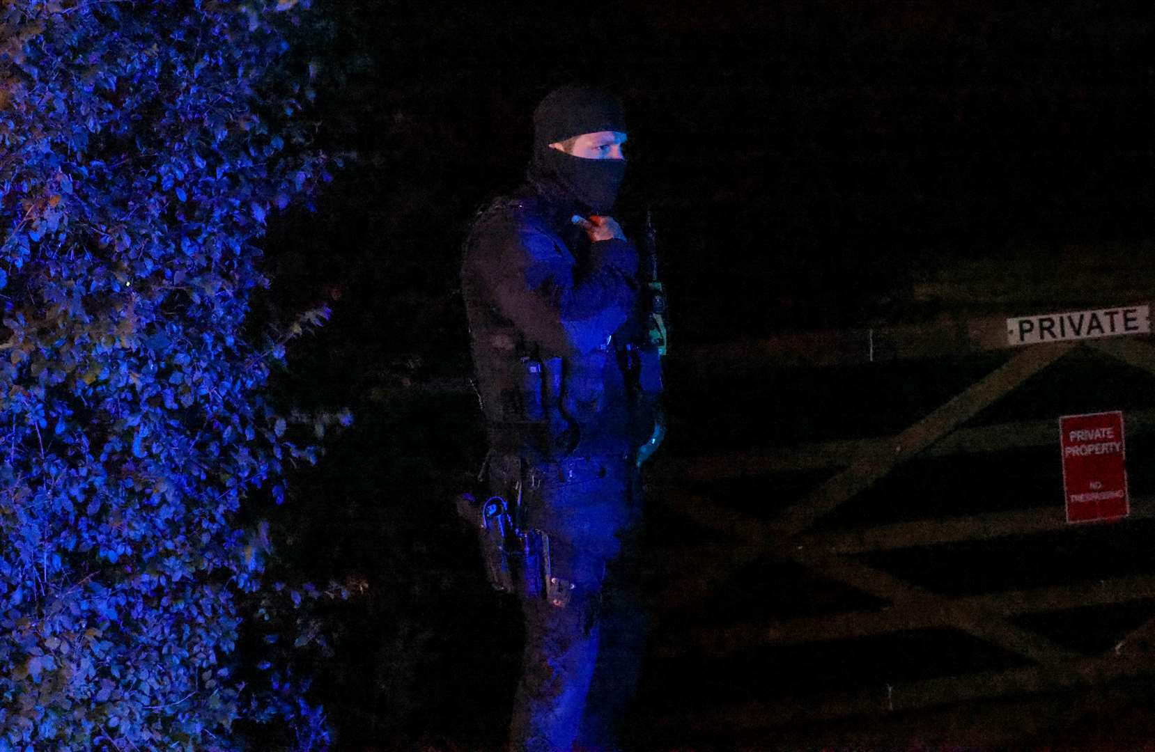 Armed police at Arnold Farm in Langley, Maidstone. Picture: UKNIP