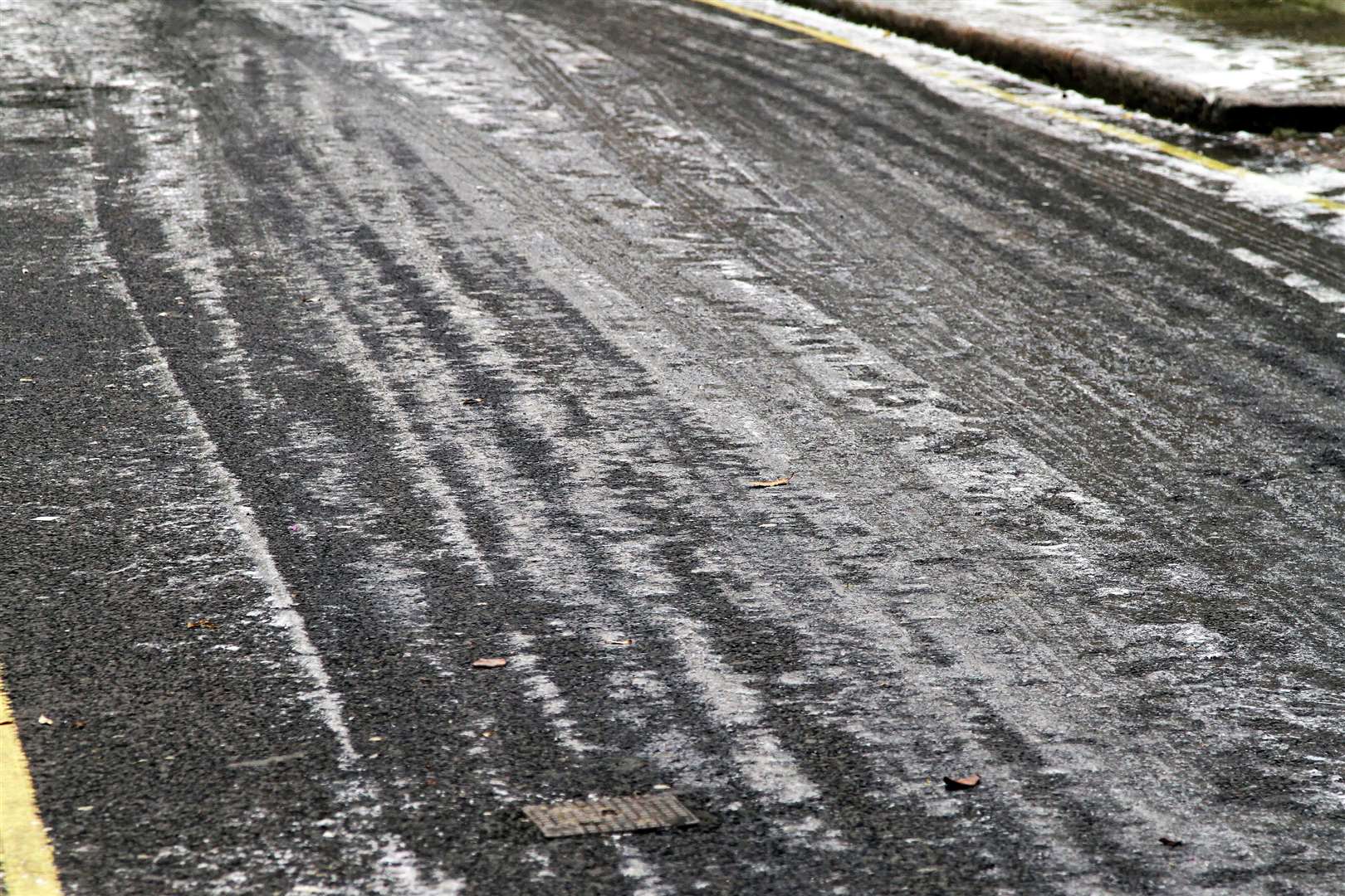 The Met Office has warned people in Kent to expect icy patches to form overnight