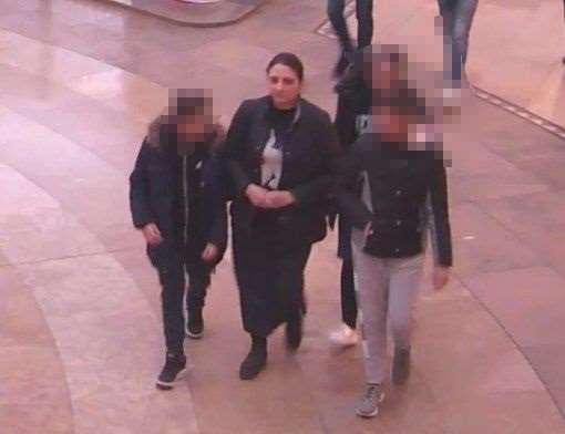 Do you recognise this woman? (1279218)