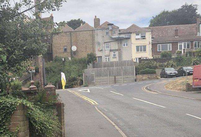 Giant banana spotted in Minster