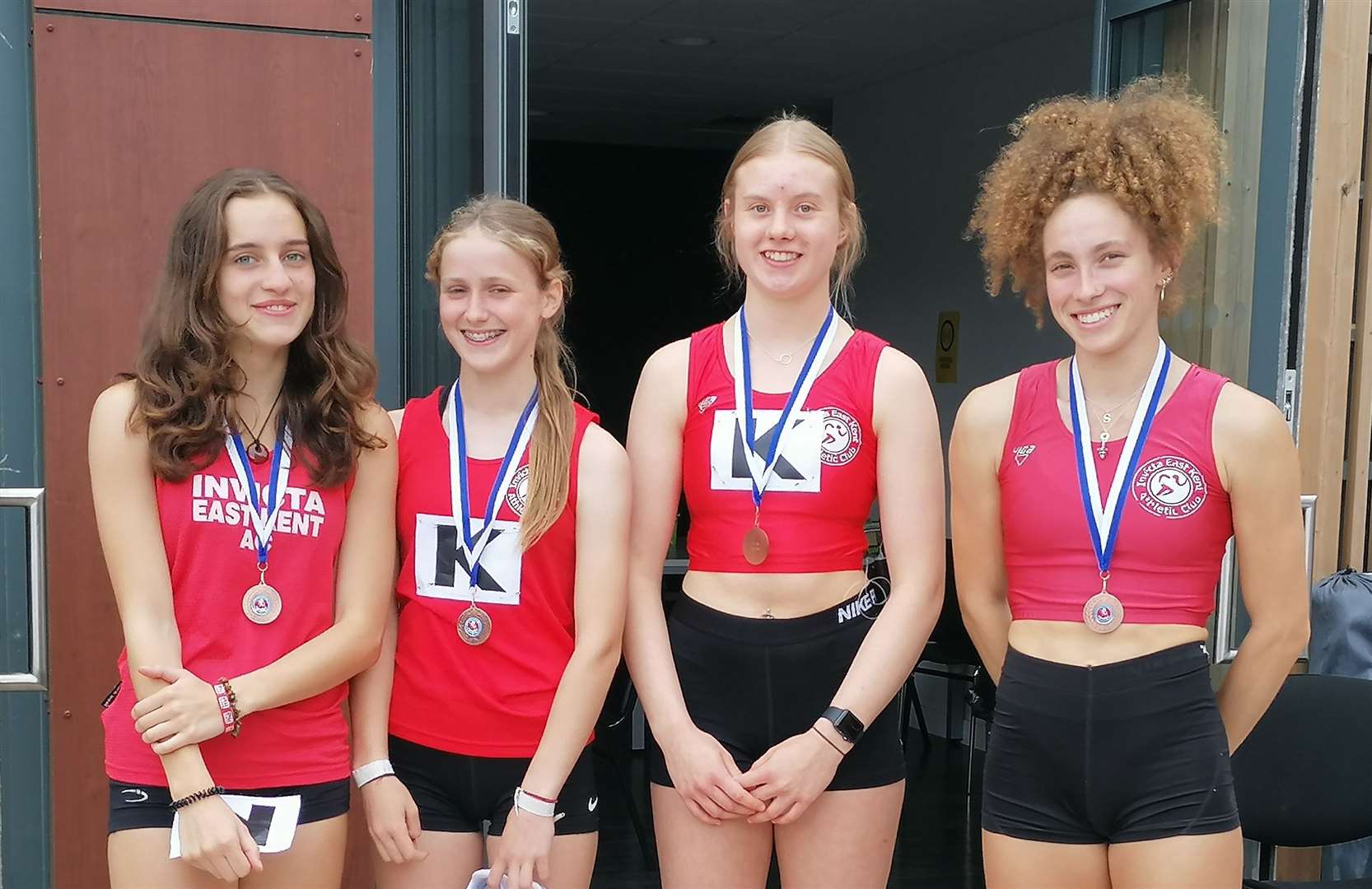 Invicta East Kent Athletics club championships under17 women 4x100m bronze (51491430)