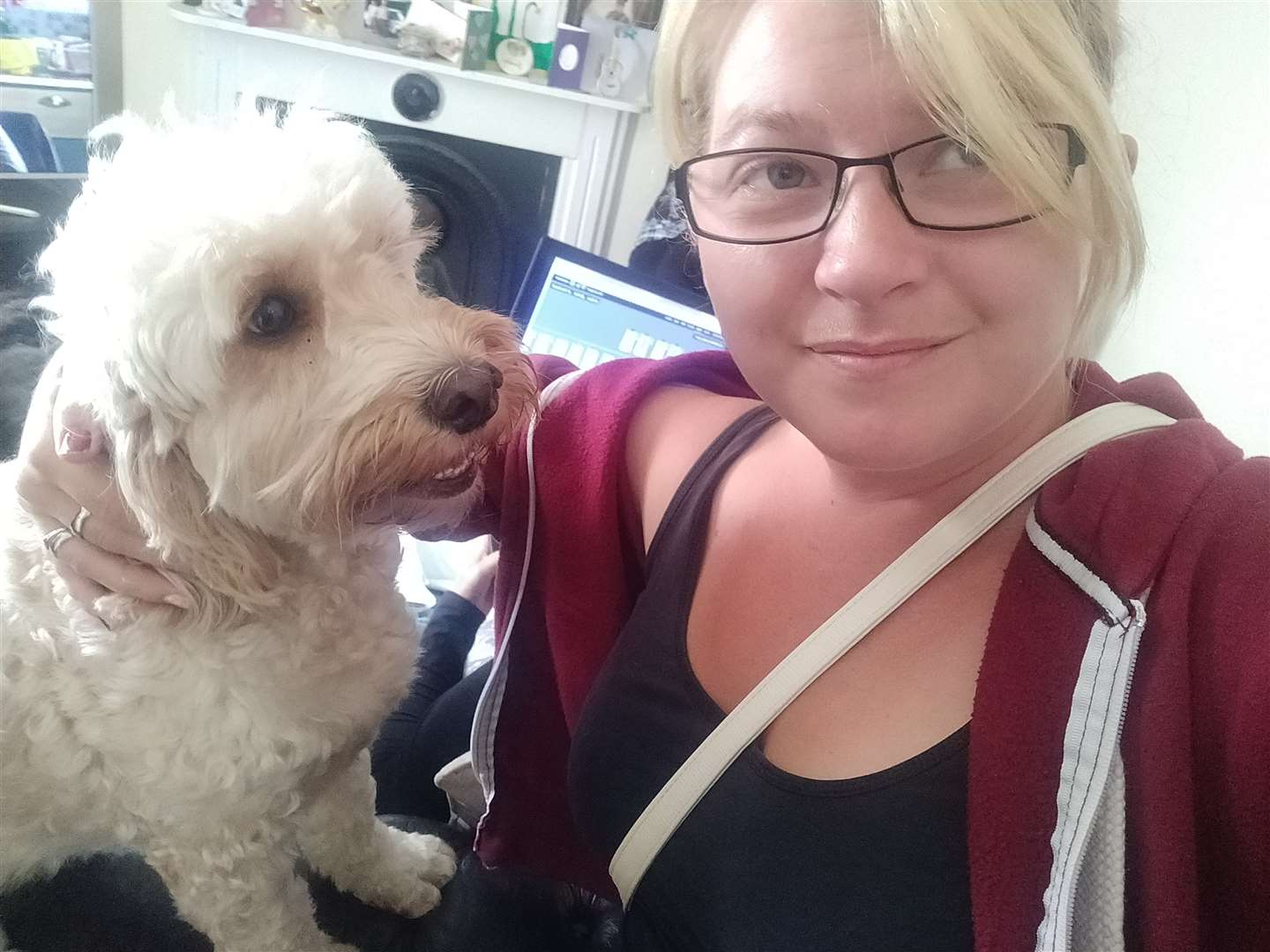 Jessica Checksfield with Bella the cockapoo (16137670)