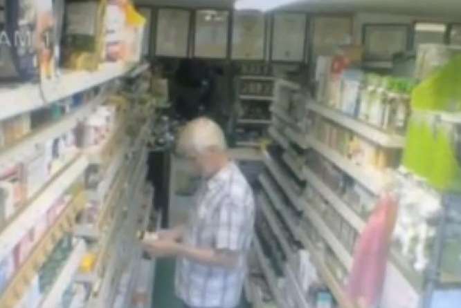 He browses the shelves for health products