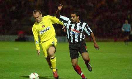 ON THE BALL: Murphy in action on Tuesday night. Picture courtesy GRIMSBY TELEGRAPH