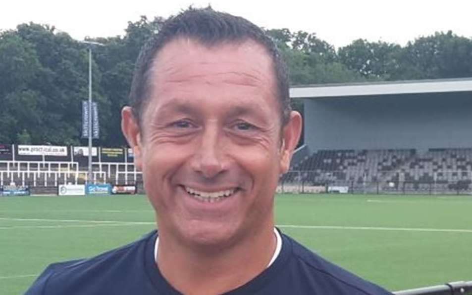 Boss Neil Smith will bring his Cray Wanderers team to Winch's Field on Easter Monday