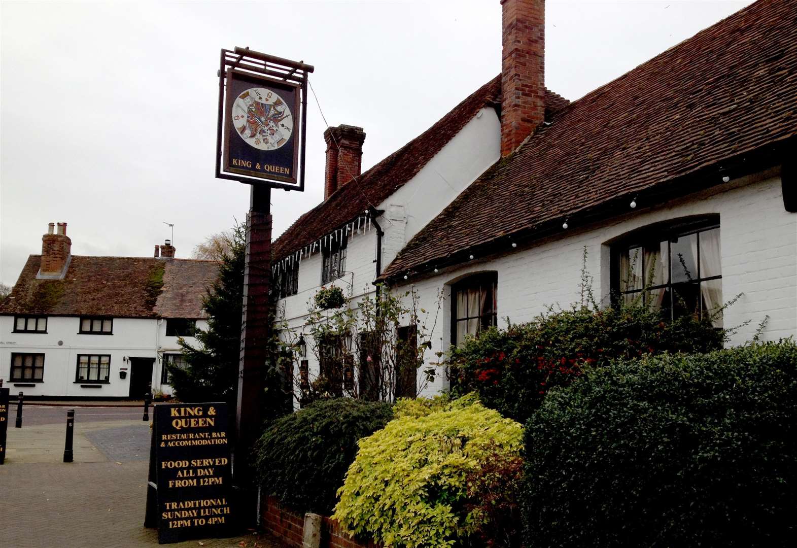 King And Queen Pub Boss In East Malling Hits Back At Tripadvisor