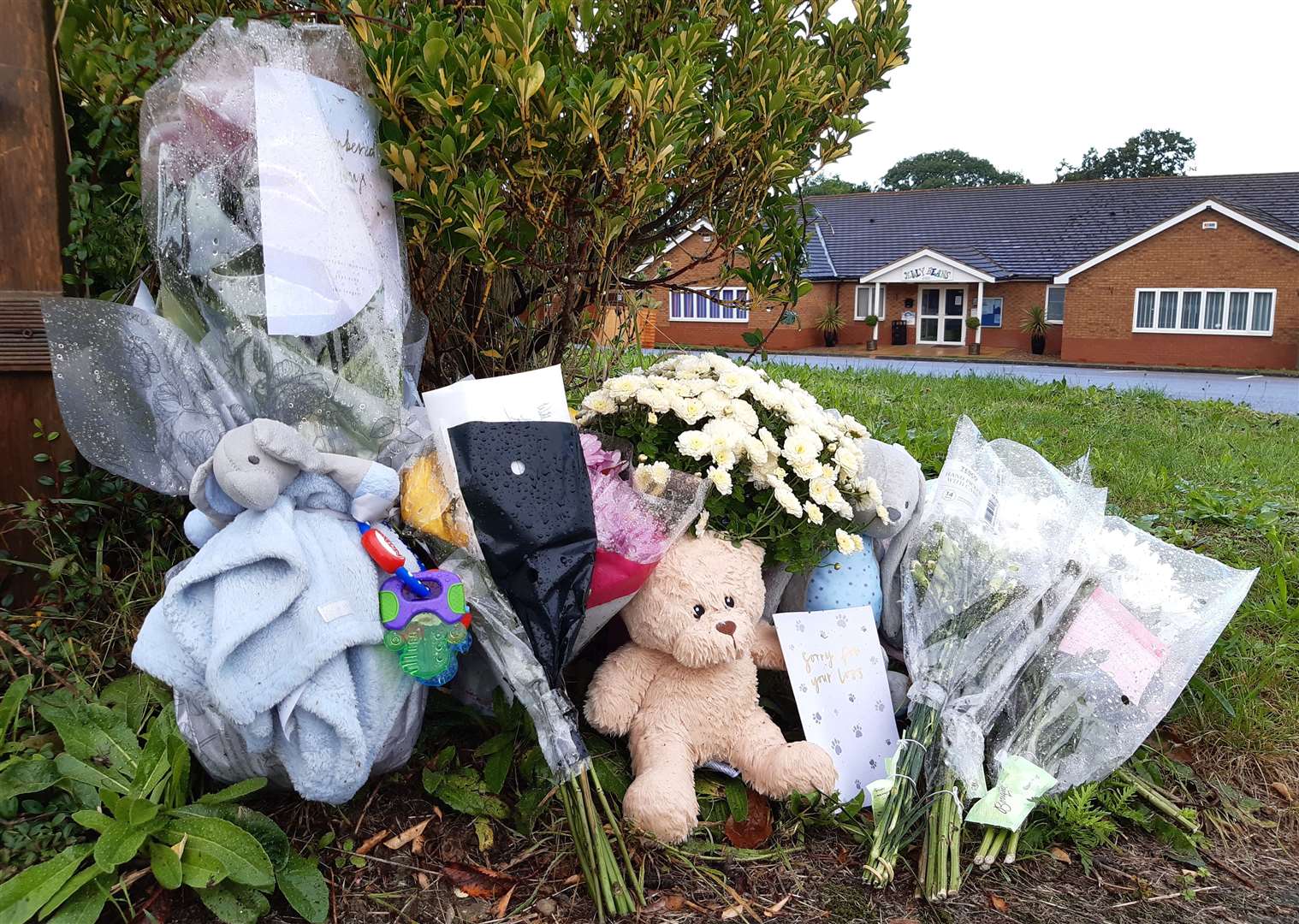Tributes have been left at Jelly Beans Day Nursery in Ashford