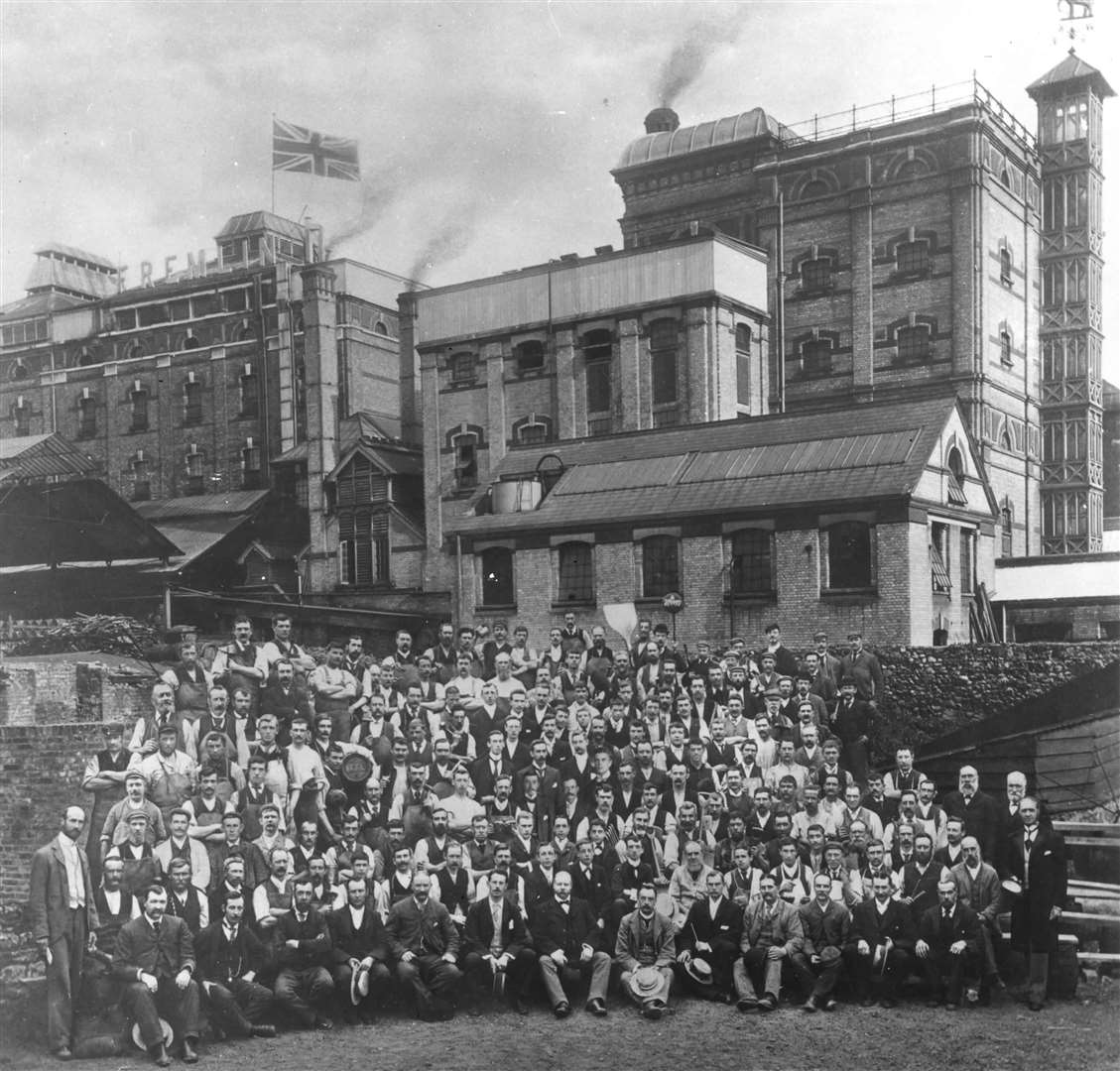 Workers of the old Fremlin’s Brewery in Maidstone in 1892