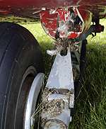 The damaged landing gear