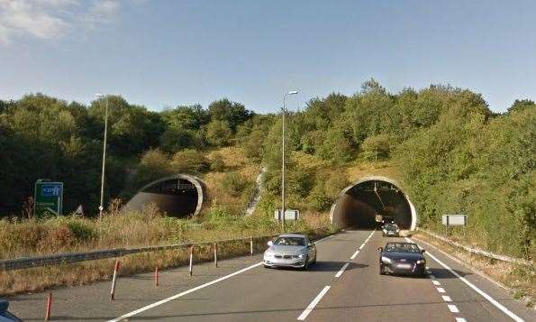 The coastbound A20 Roundhill Tunnel at Folkestone will be shut all weekend