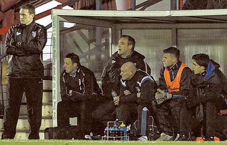 Ian Hendon and Gills bench
