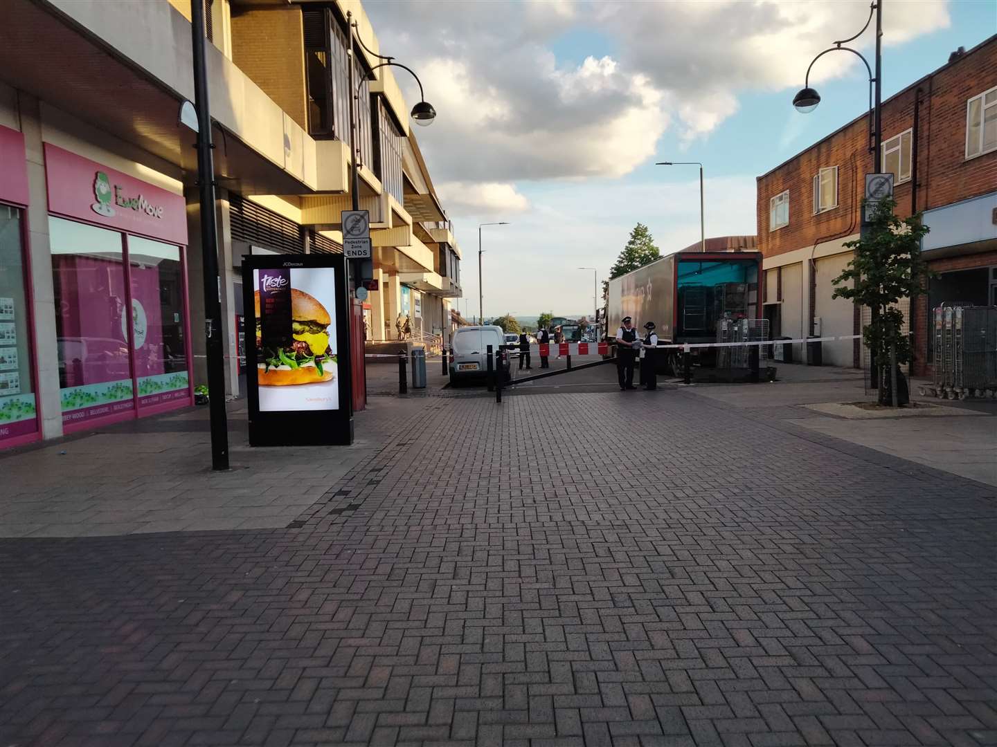 Police cordon off a stretch of road in Bexleyheath after a man was seen with slash wounds Picture: Sean Delaney