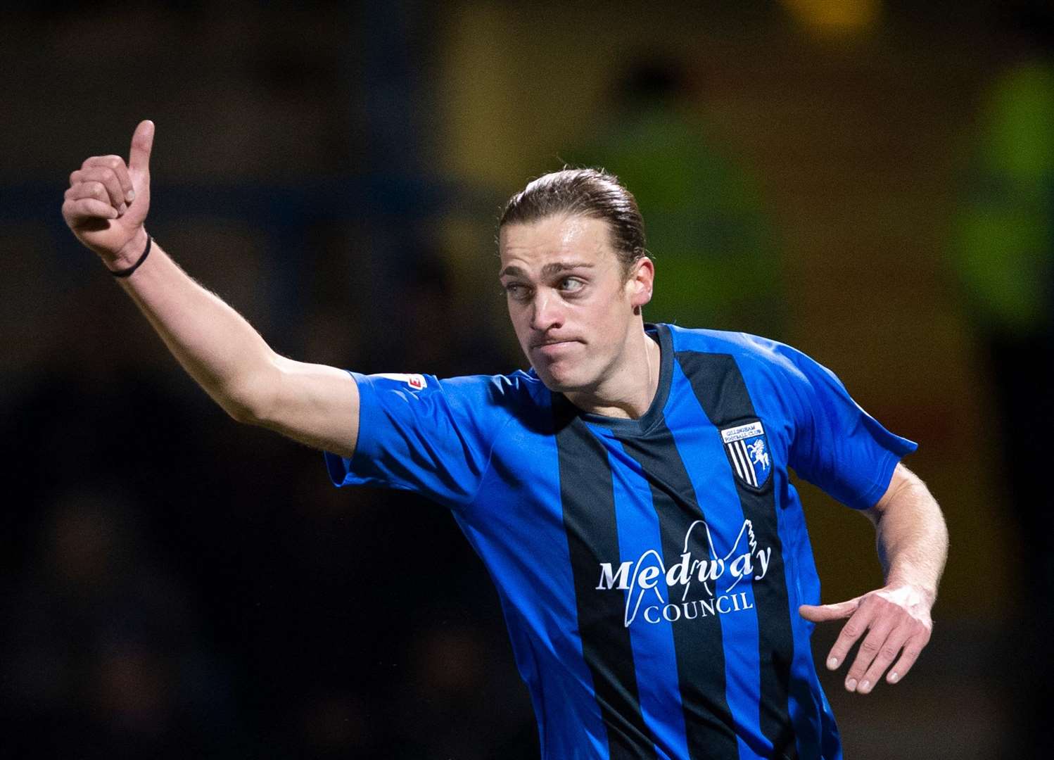 Gillingham striker Tom Eaves is staying put