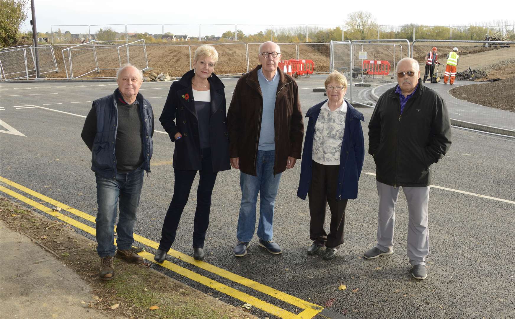 Resident Roger Cheesworth and Resource Centre manager Paula Spencer , Cllr Dave Smith, Cllr Charlotte McCaul, and Cllr Nick Eden-Green