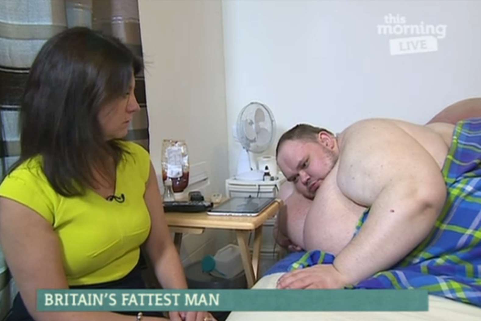 Dr Dawn Harper from This Morning chats to Carl in his home about his recovery. Picture: ITV This Morning.