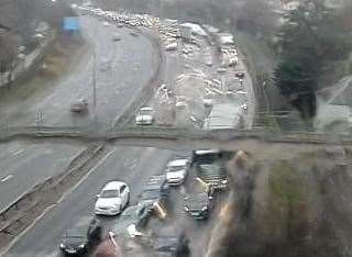 Darrford Bridge congestion due to strong winds (55003283)