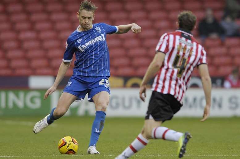 Elliott Hewitt impressed at right back against Sheffield United. Picture: Barry Goodwin