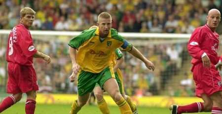 Roberts in action for Norwich against Gills in 2002. Picture courtesy BILL SMITH/ EASTERN DAILY PRESS