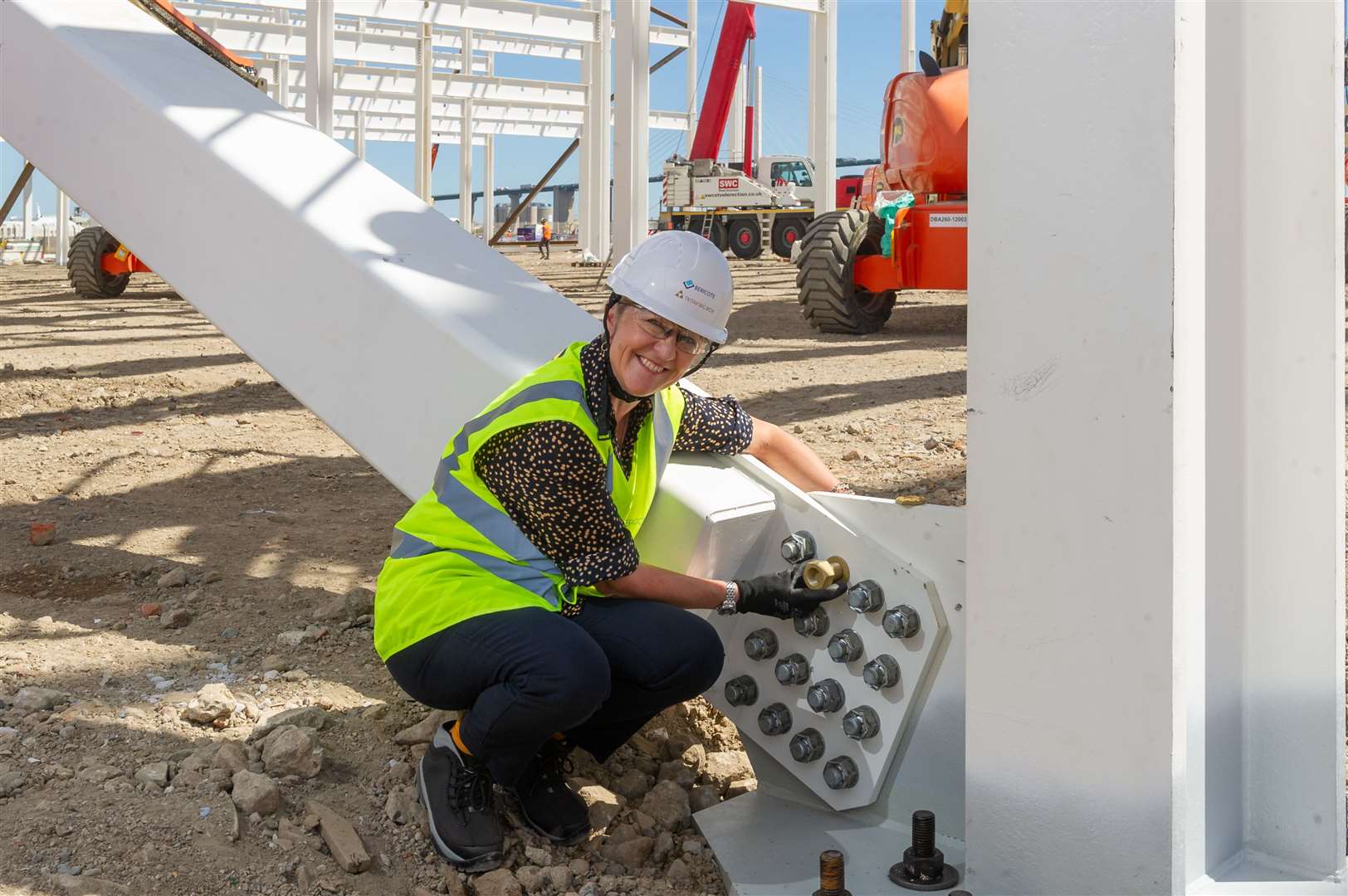 Thames Estuary Envoy Kate Willard marks the construction of the new Dartford distribution centre