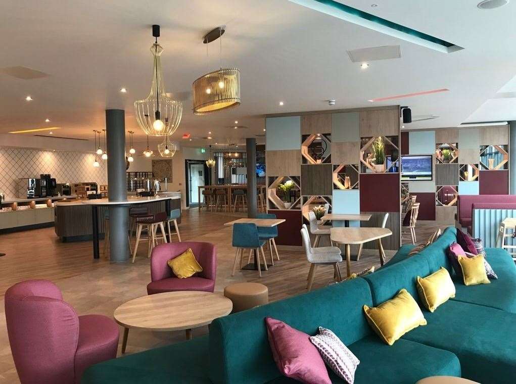 How the lobby looks in the new Hampton by Hilton