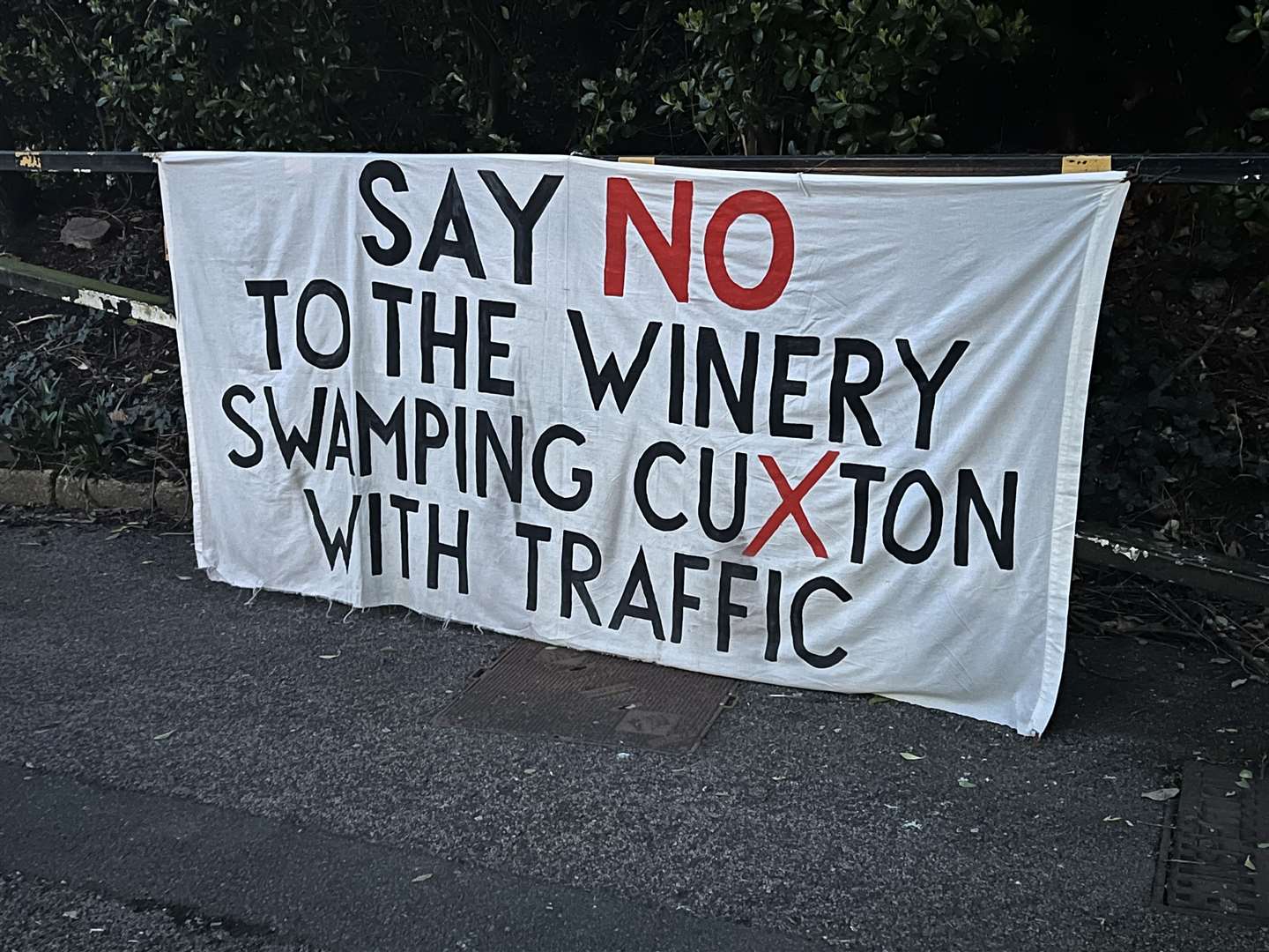 A petition opposing Vineyard Farms Ltd's plans for a bottling facility and visitor centre attracted over 1,000 signatures