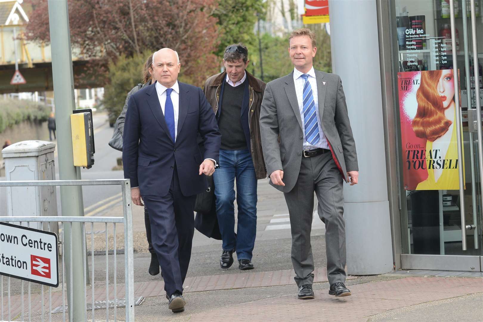 Iain Duncan Smith and then Conservative candidate Craig Mackinlay in 2015