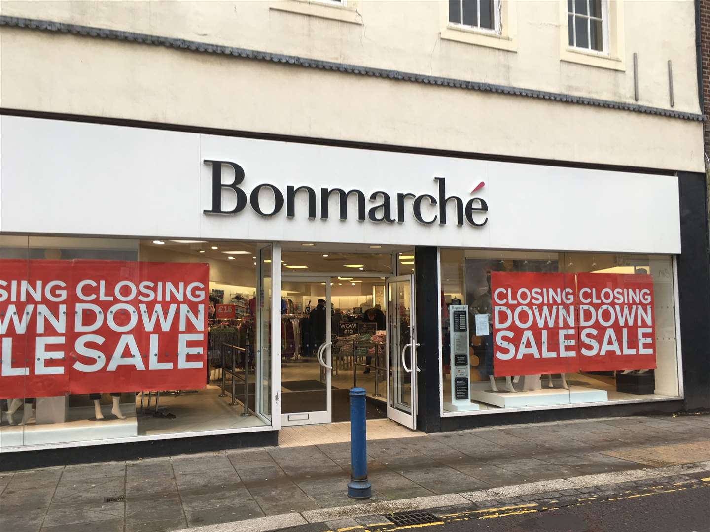 The Sheerness High Street store is also featuring the closing down decals