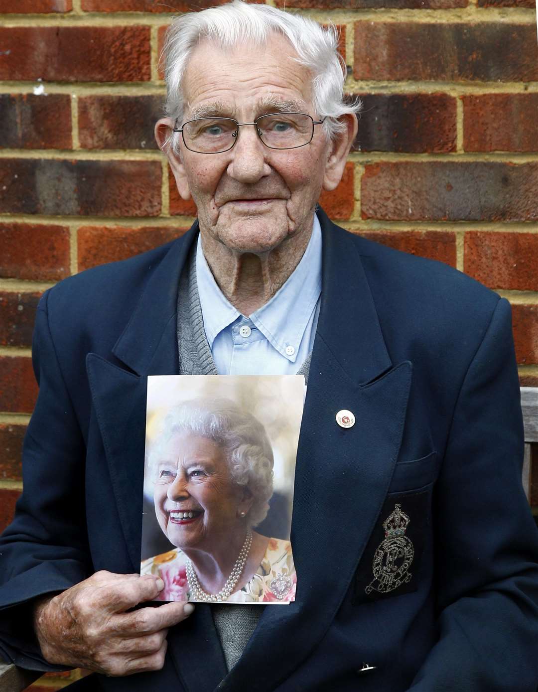 Leslie Stelfox received a birthday card from The Queen when he was 105 and living in Cherry Close, Sittingbourne Picture: Sean Aidan