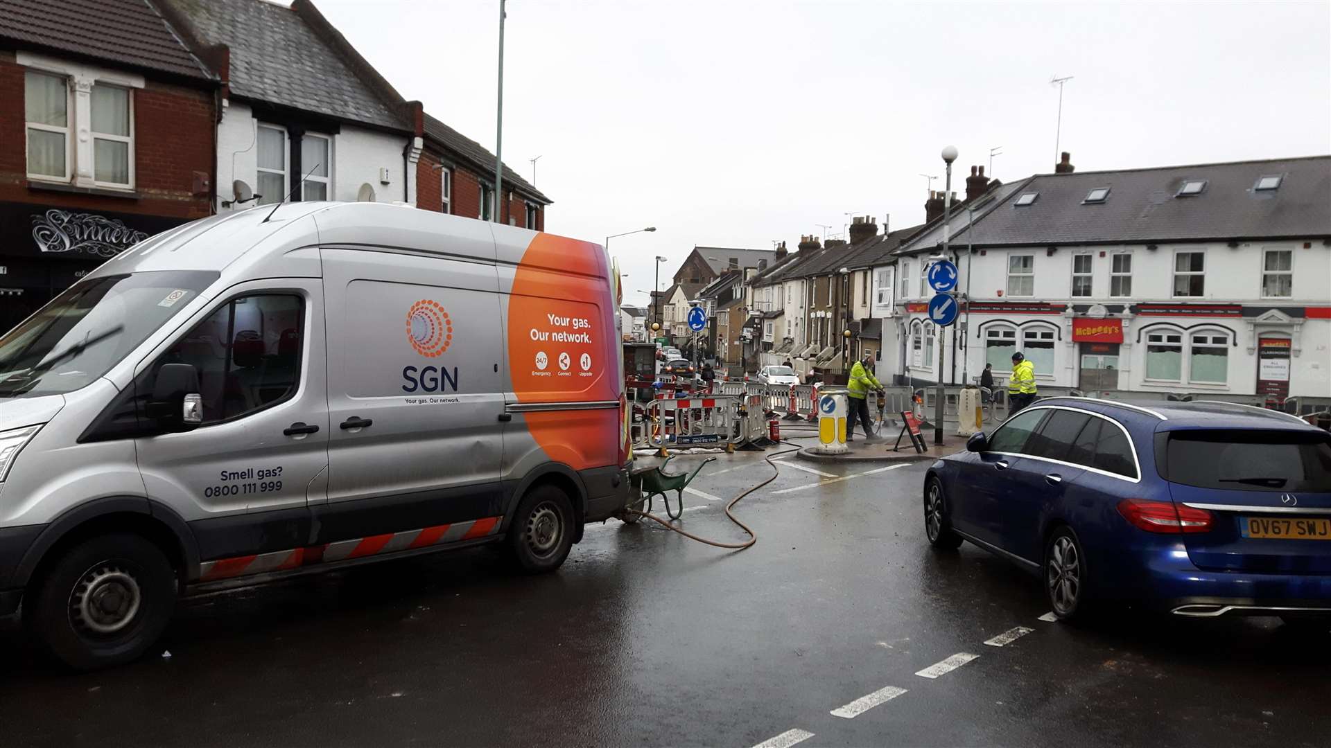 SGN gas network engineers were on hand to help (5657841)