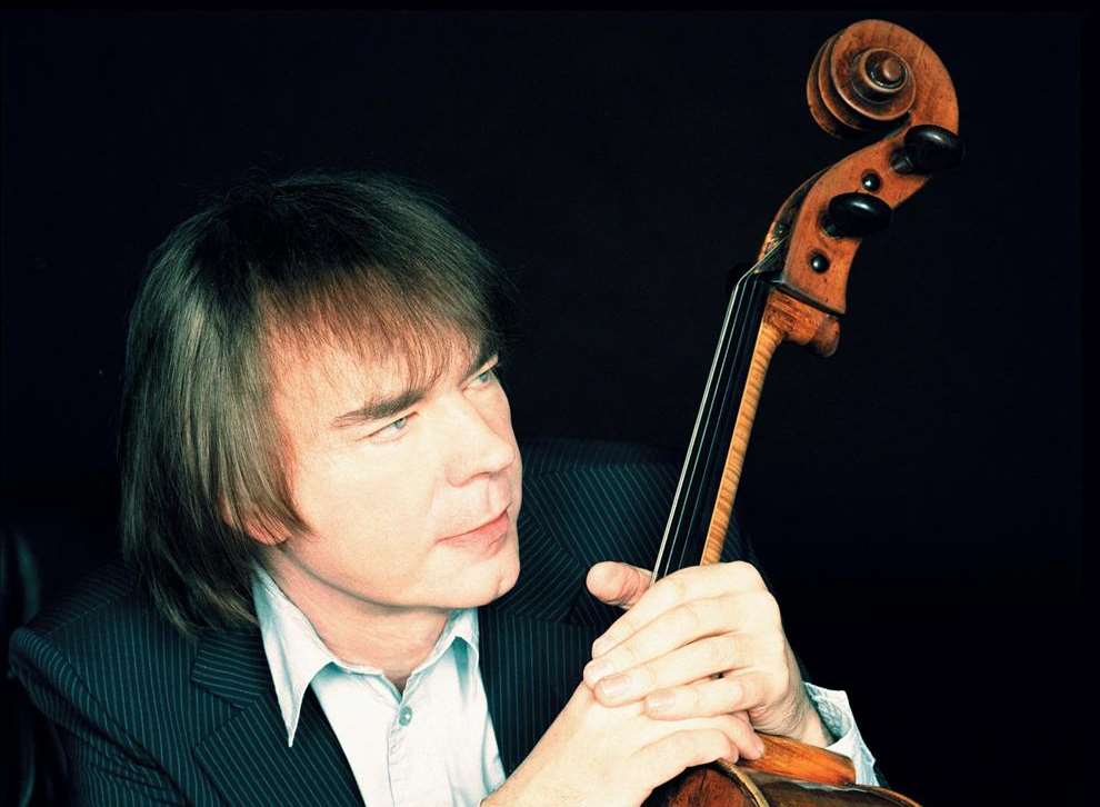 Julian Lloyd Webber has cancelled all of his musical engagements due to a herniated disc in his neck