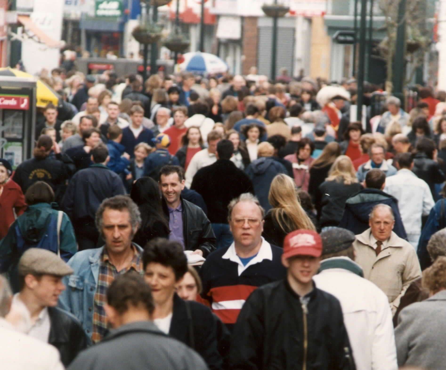 Busy Chatham High Street in 1997
