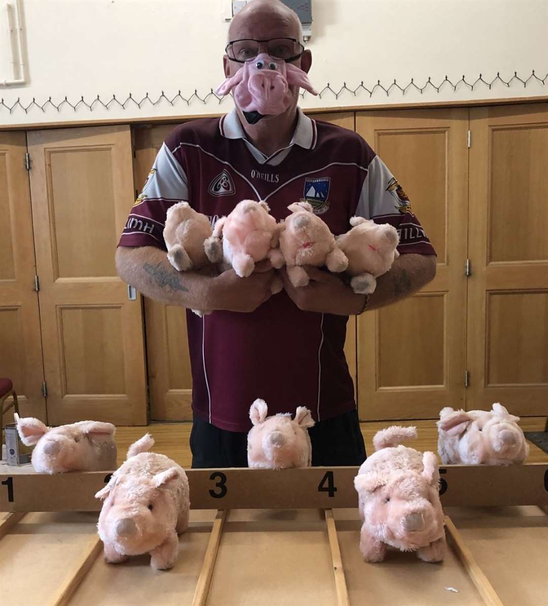 Ray Seager, president of Minster-on-Sea Rotary Club, preparing for the 'world's biggest pig race' at Minster WMC, Sheppey (37771149)