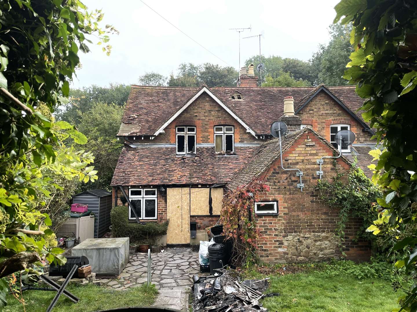 The damaged cottage in Ivy Mill Lane, Tovil